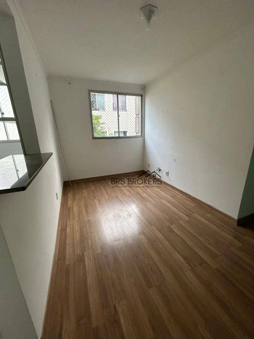 Apartamento à venda com 2 quartos, 45m² - Foto 2