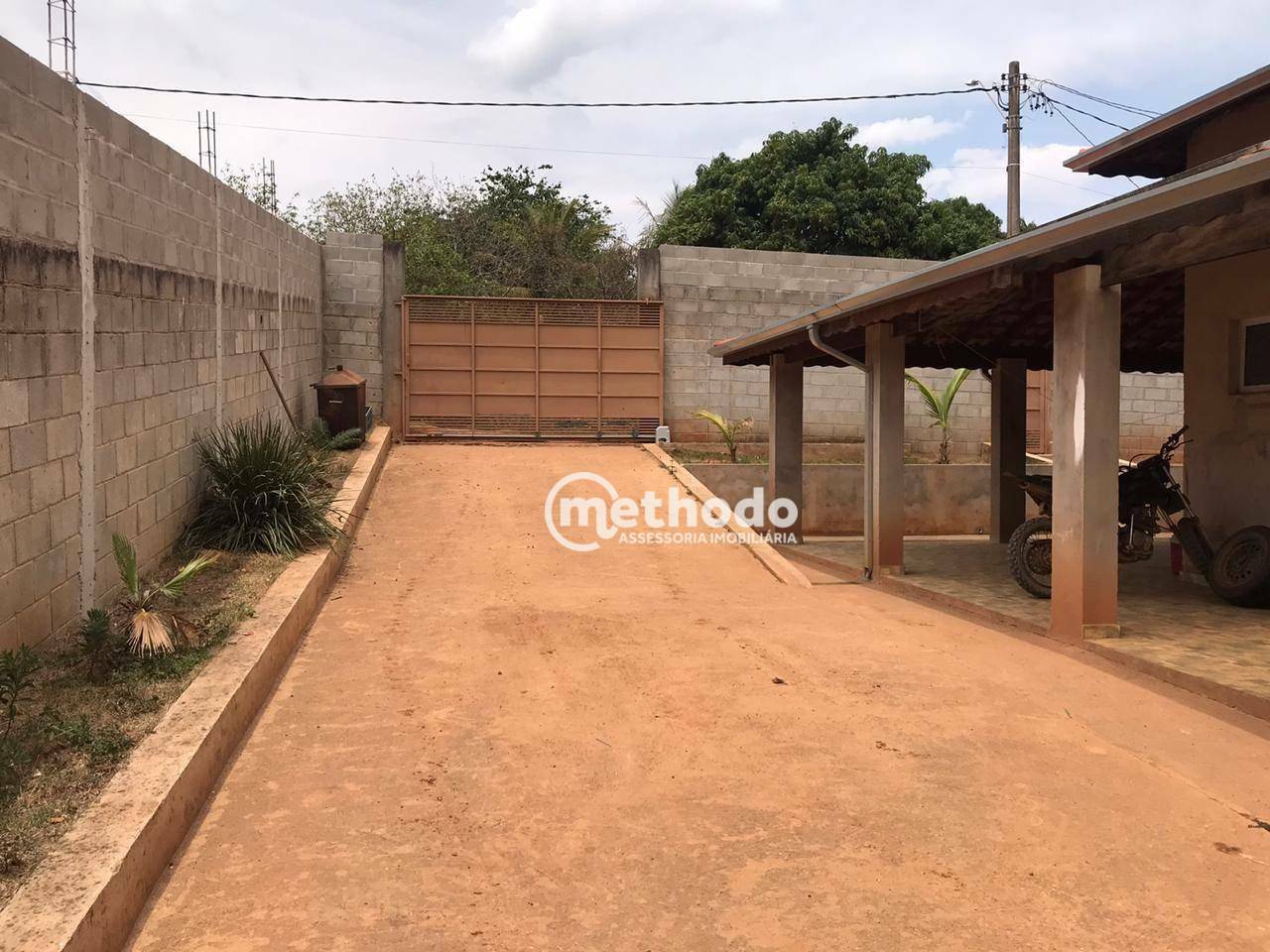 Chácara à venda com 4 quartos, 287m² - Foto 17