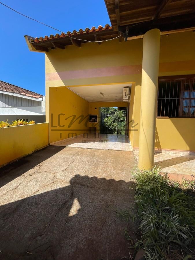 Casa à venda com 3 quartos, 360m² - Foto 2