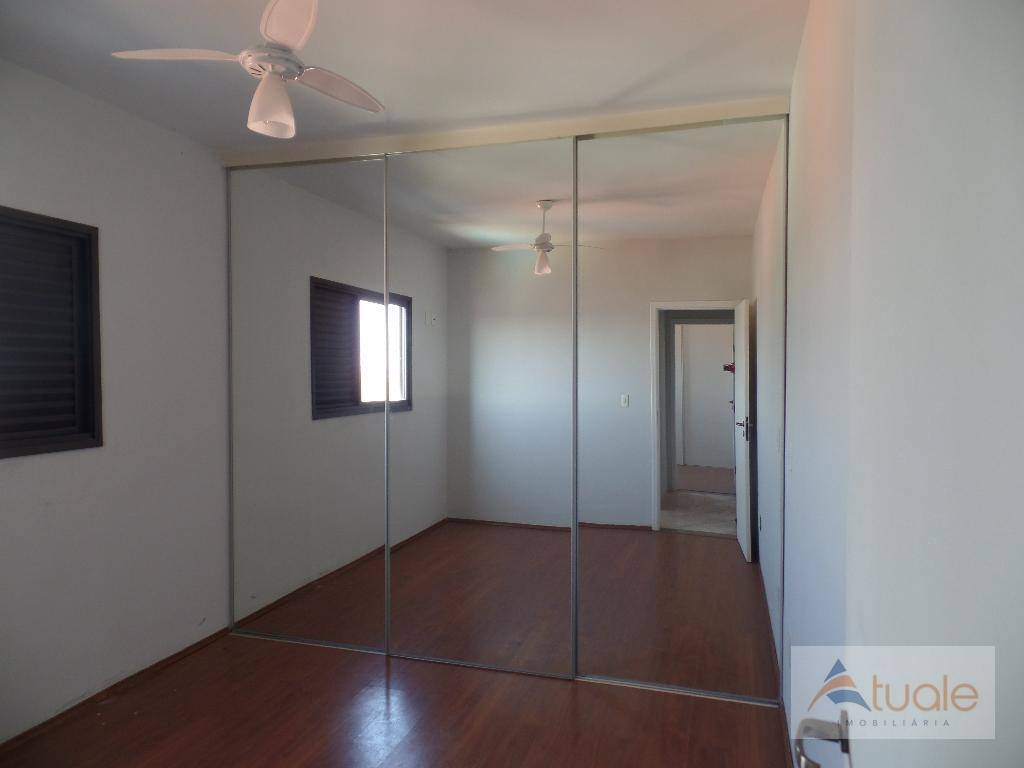 Apartamento à venda com 3 quartos, 117m² - Foto 19