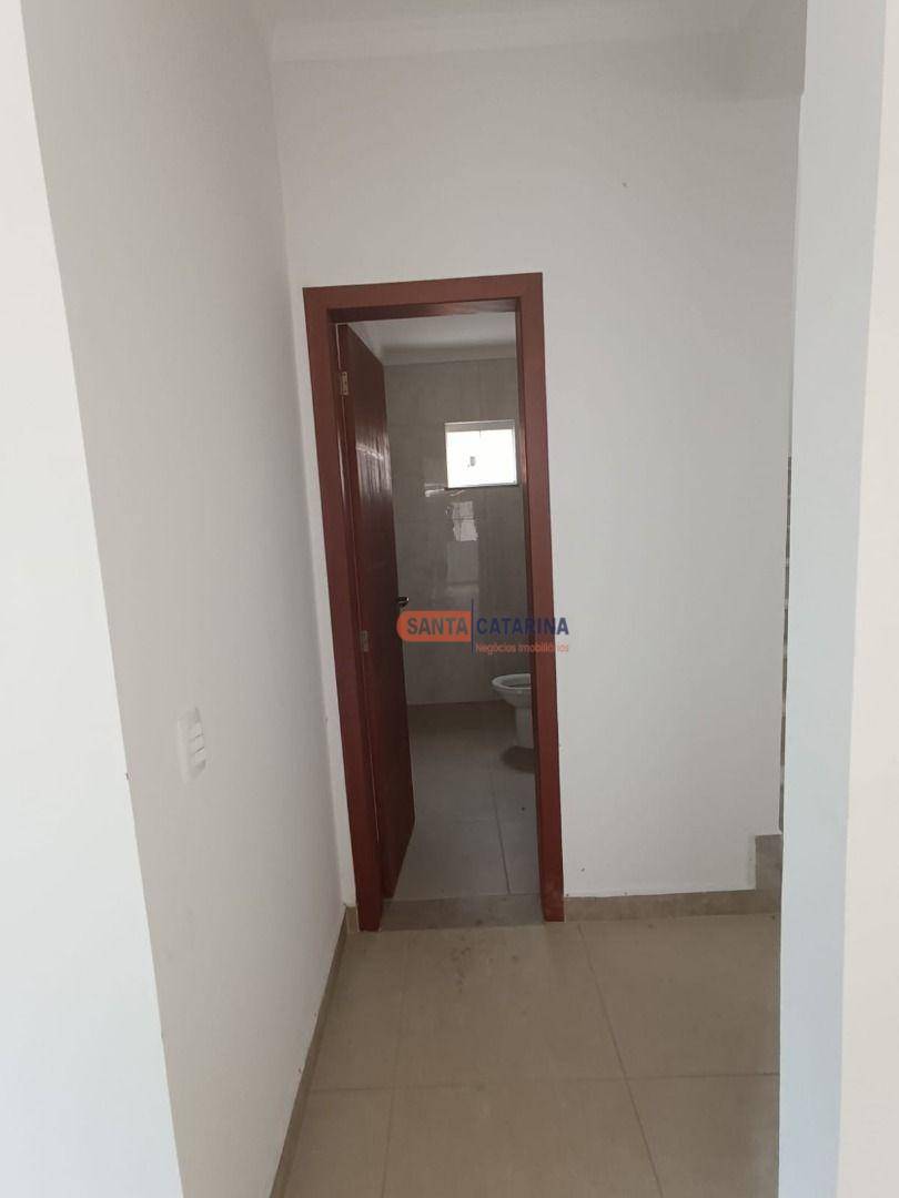 Casa de Condomínio à venda com 3 quartos, 200m² - Foto 5