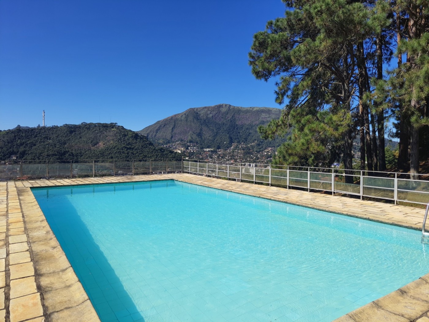Casa à venda com 7 quartos, 5935m² - Foto 1