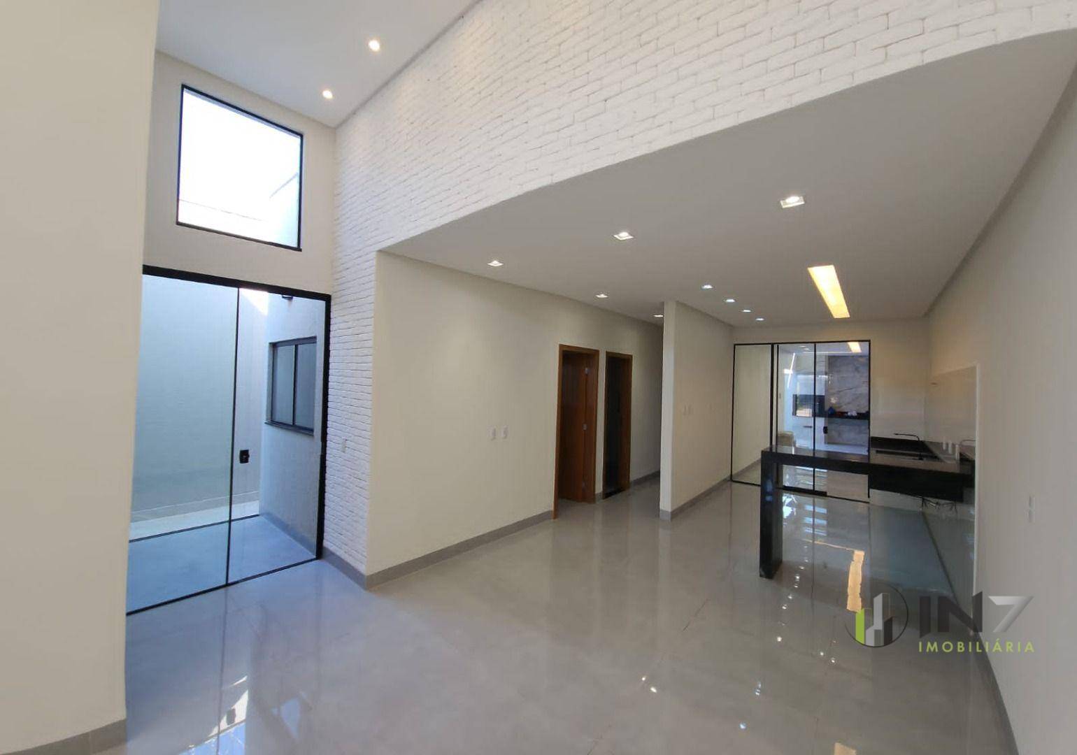 Casa à venda com 3 quartos, 155m² - Foto 1