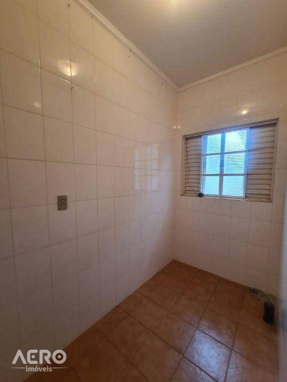 Casa à venda com 3 quartos, 380m² - Foto 19