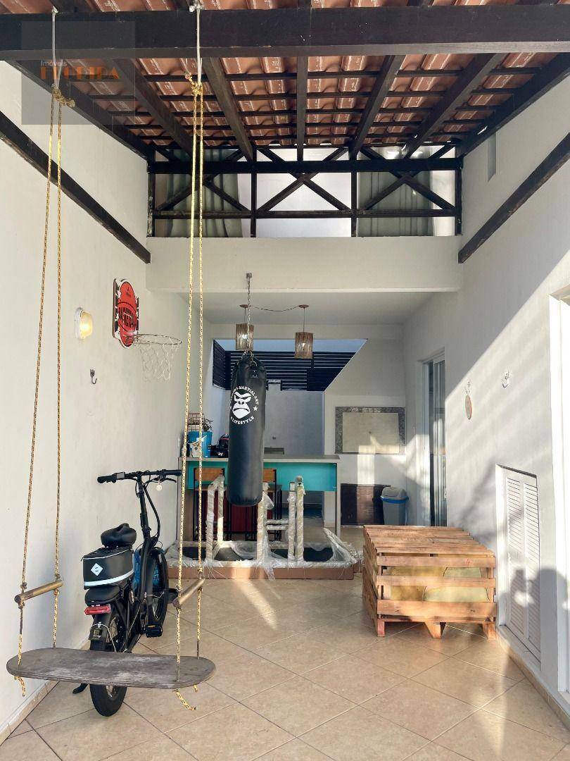 Casa à venda com 3 quartos, 126m² - Foto 4