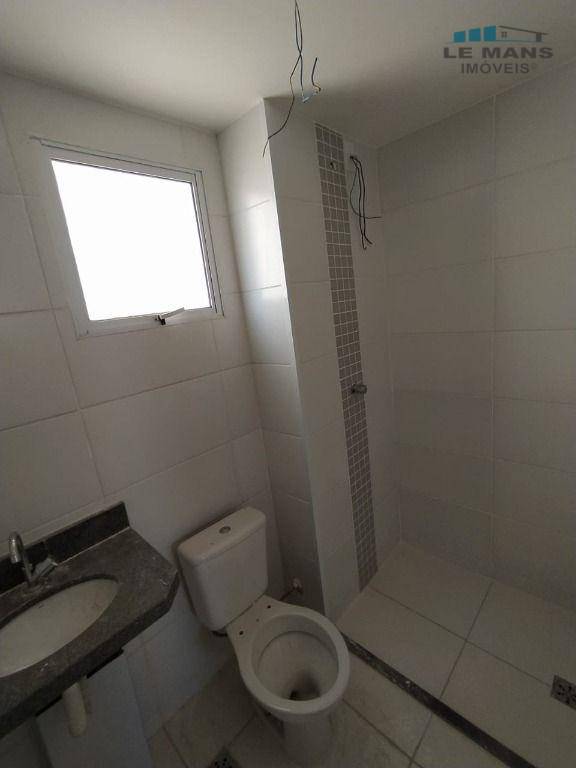 Apartamento à venda com 3 quartos, 75m² - Foto 18