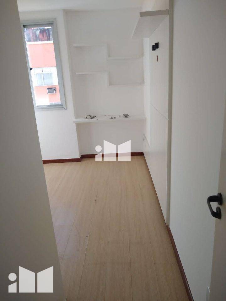 Apartamento à venda com 2 quartos, 60m² - Foto 11