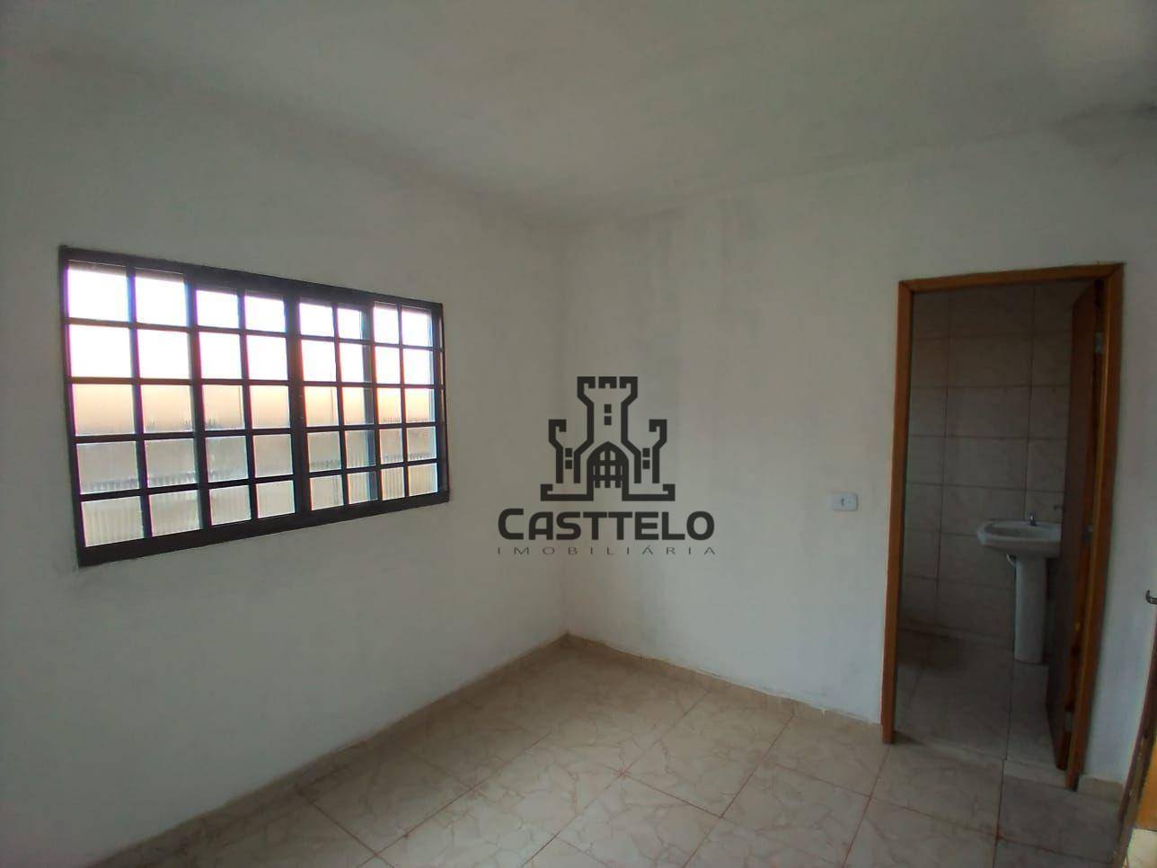 Casa à venda com 3 quartos, 72m² - Foto 4