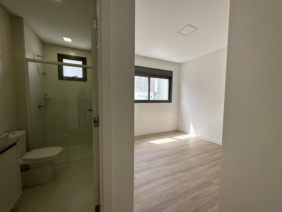 Apartamento à venda com 4 quartos, 165m² - Foto 10