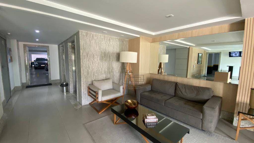 Apartamento à venda com 3 quartos, 224m² - Foto 19