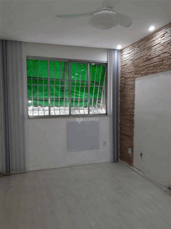 Apartamento à venda com 2 quartos, 62m² - Foto 4