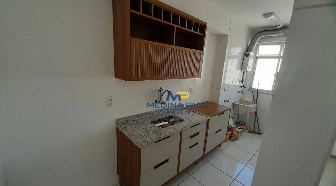 Apartamento à venda com 2 quartos, 140m² - Foto 4