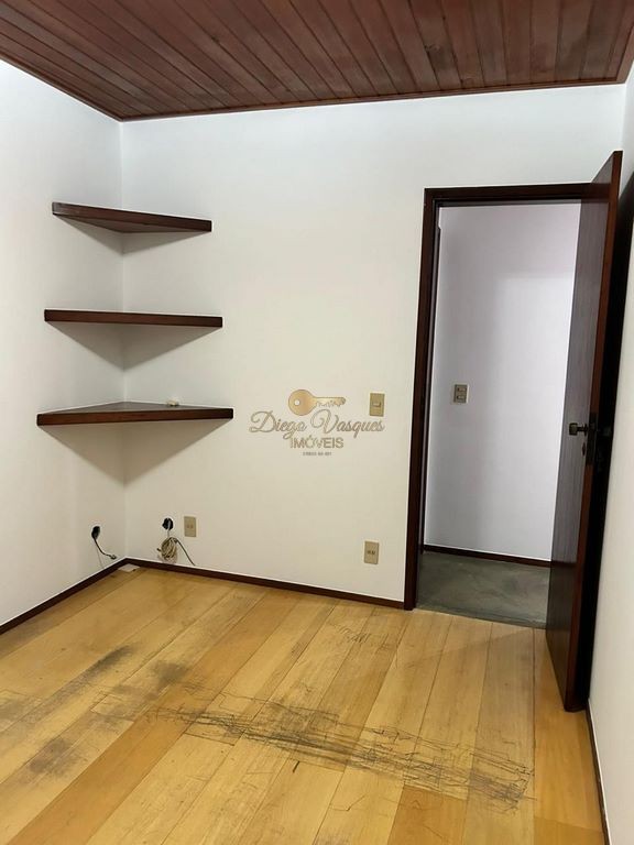 Casa de Condomínio à venda com 4 quartos, 350m² - Foto 16