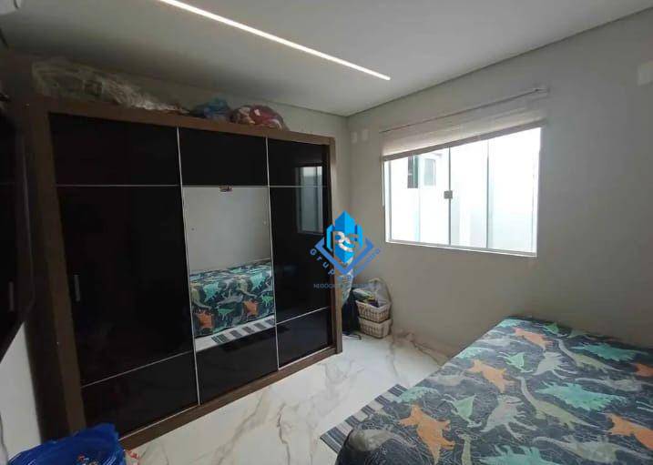 Sobrado à venda com 3 quartos, 250m² - Foto 13