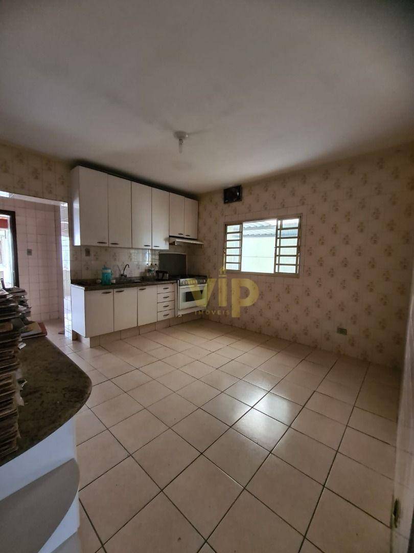 Casa à venda com 6 quartos, 270m² - Foto 8