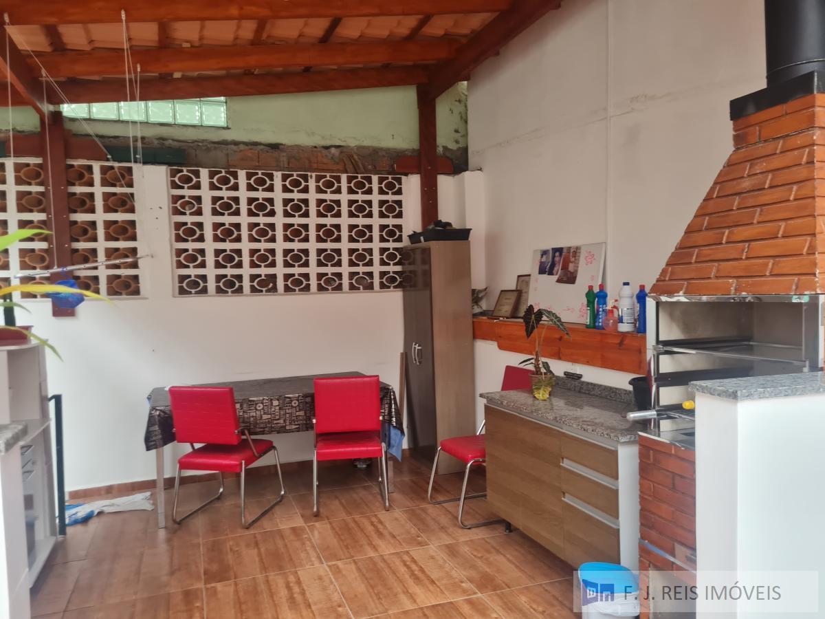 Sobrado à venda com 2 quartos, 180m² - Foto 4