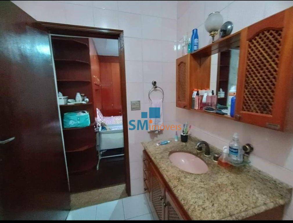 Sobrado à venda com 4 quartos, 200m² - Foto 5