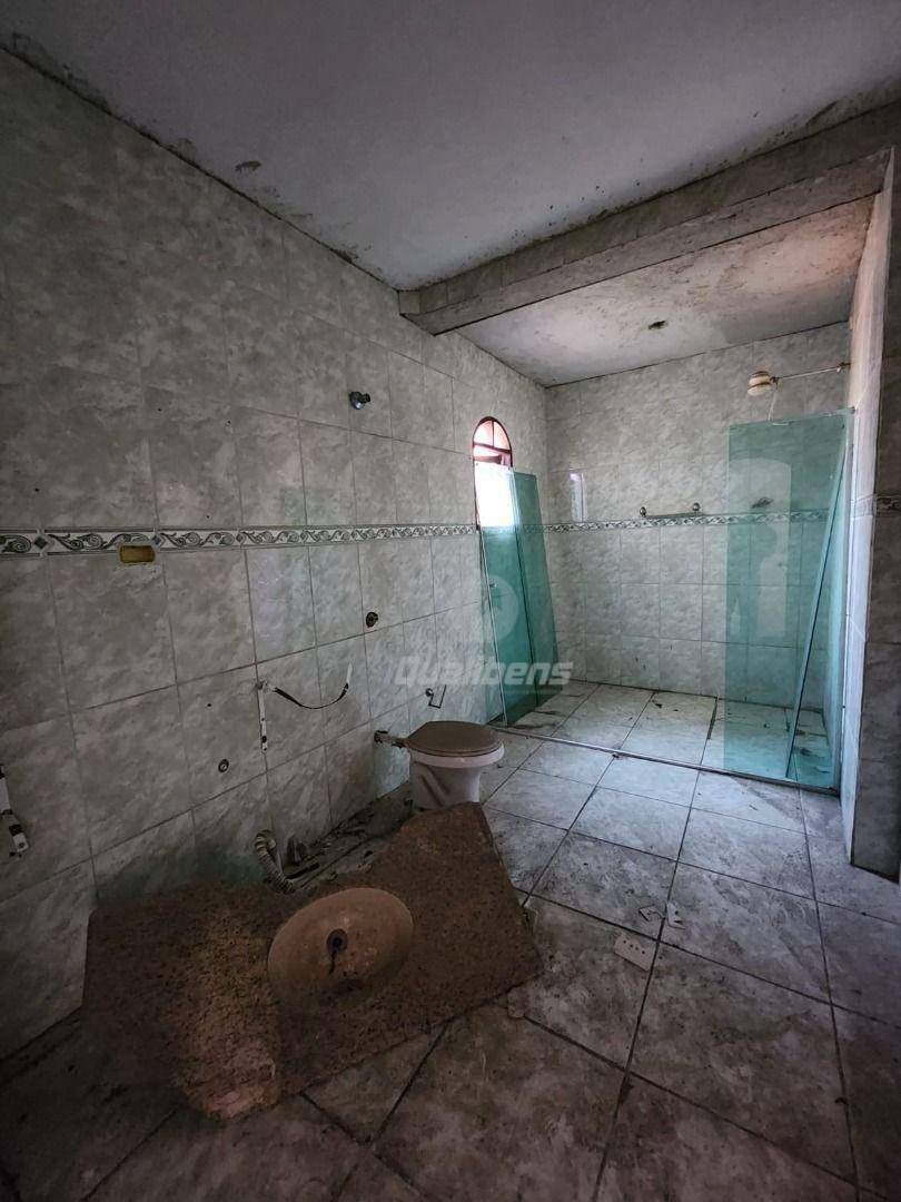 Sobrado à venda com 8 quartos, 350m² - Foto 13