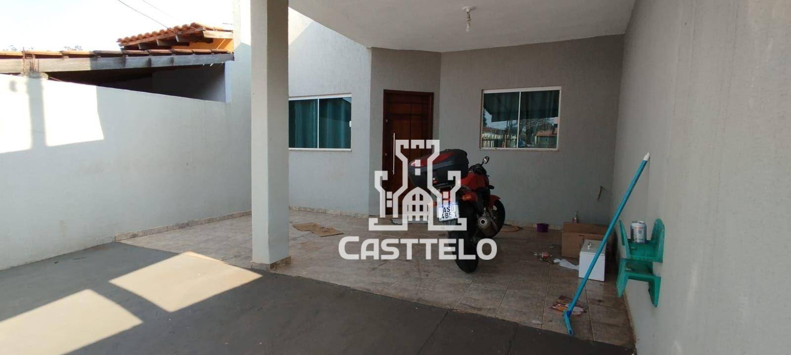 Casa à venda com 2 quartos, 100m² - Foto 3