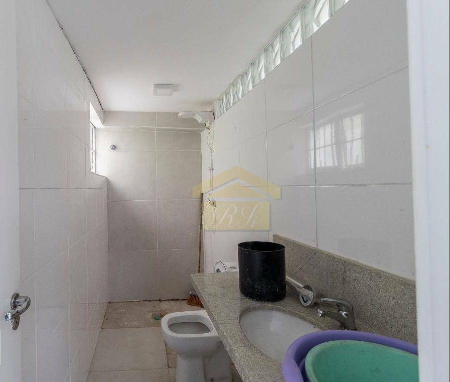 Casa à venda com 3 quartos, 200m² - Foto 17