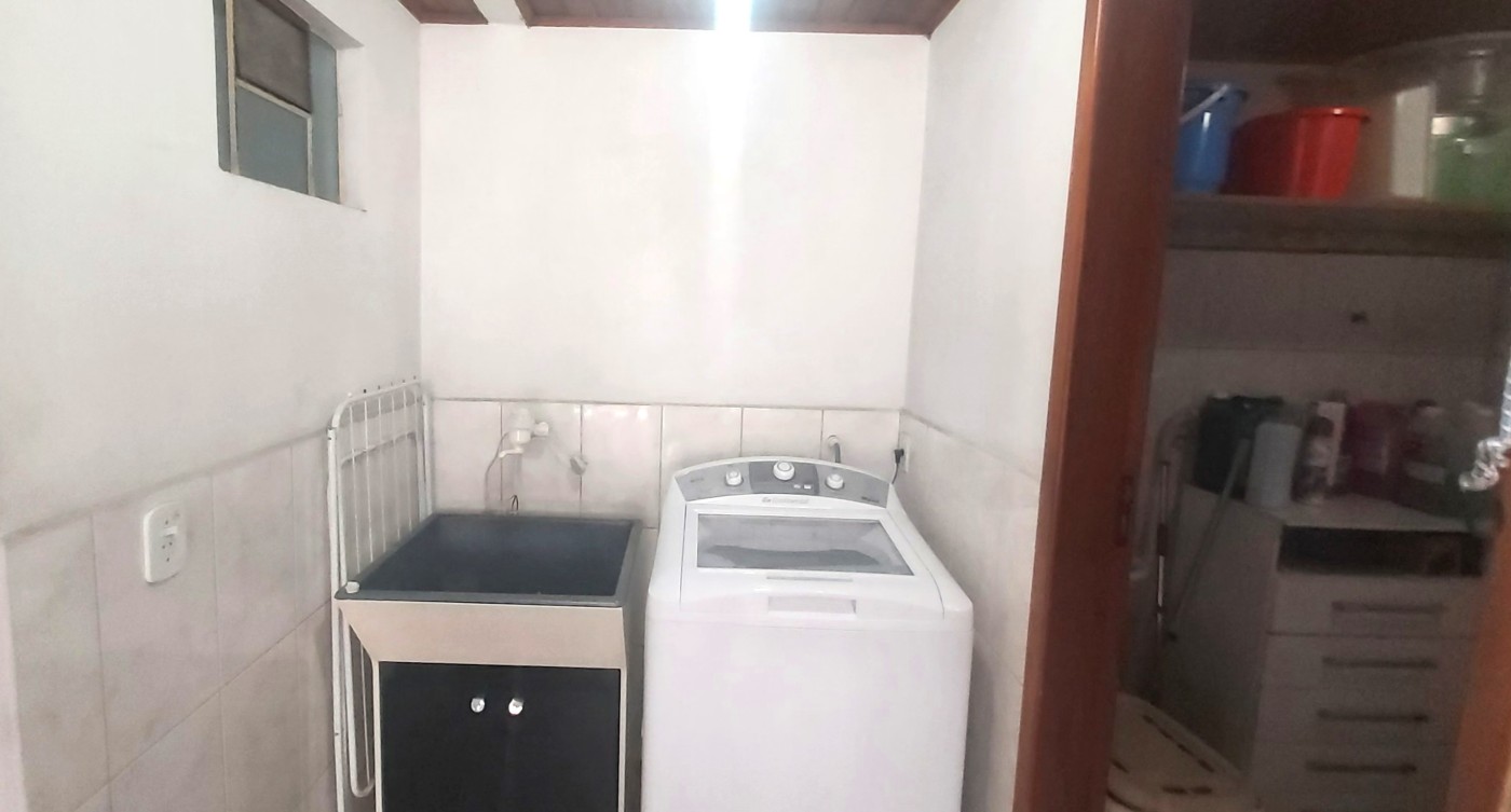 Sobrado à venda com 5 quartos, 264m² - Foto 45