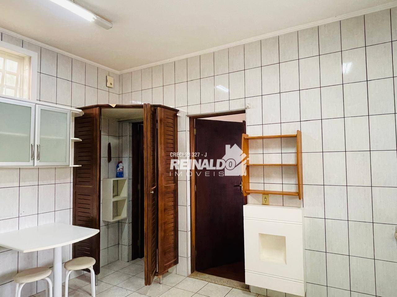 Casa de Condomínio à venda e aluguel com 2 quartos, 197m² - Foto 9