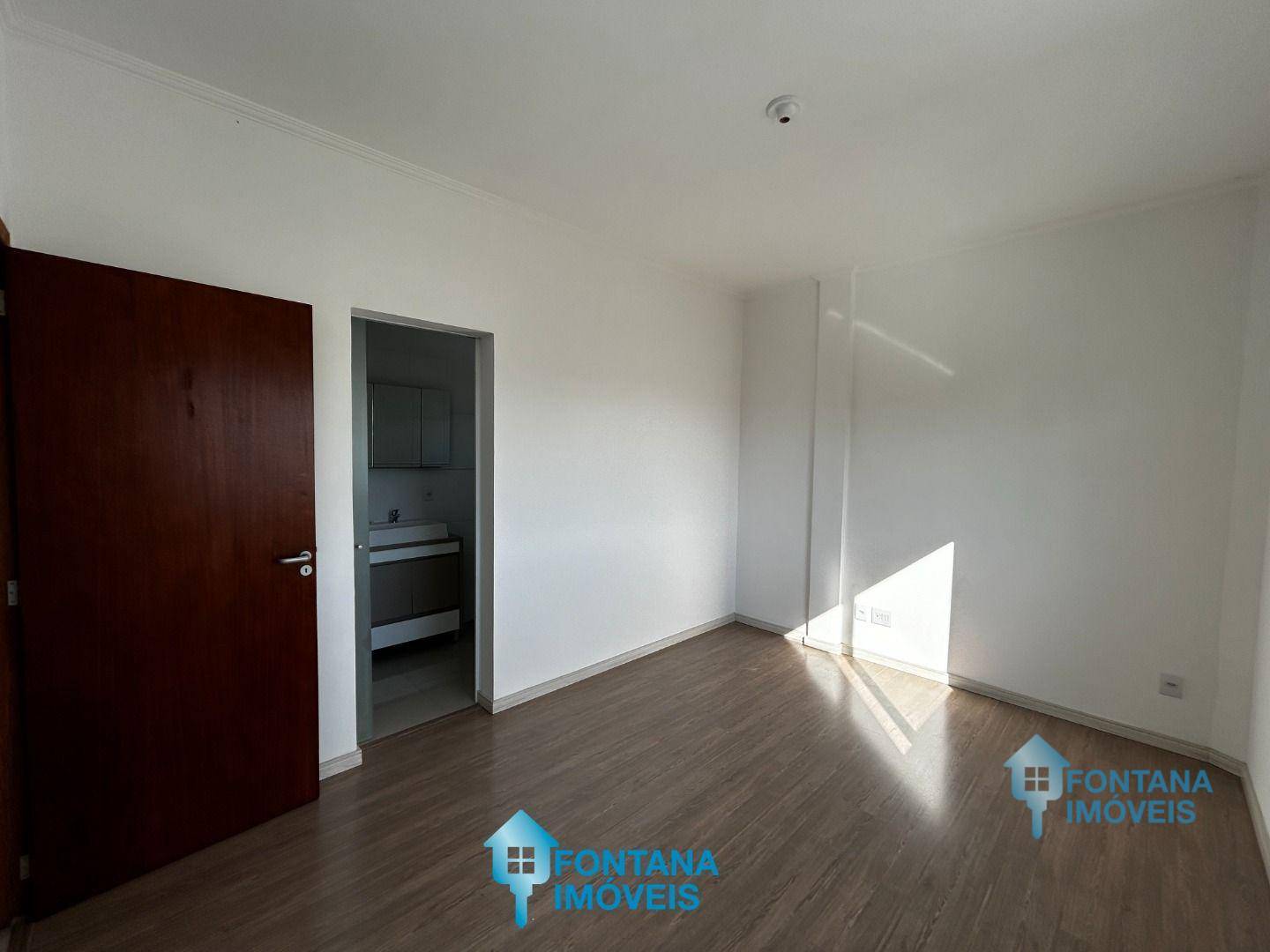 Apartamento à venda com 3 quartos, 94m² - Foto 9