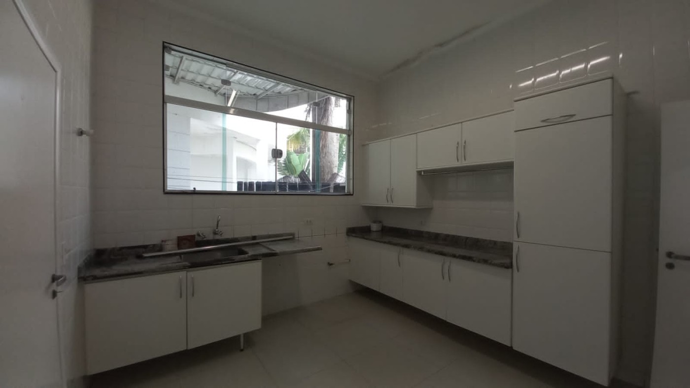 Casa de Condomínio para alugar com 4 quartos, 650m² - Foto 10
