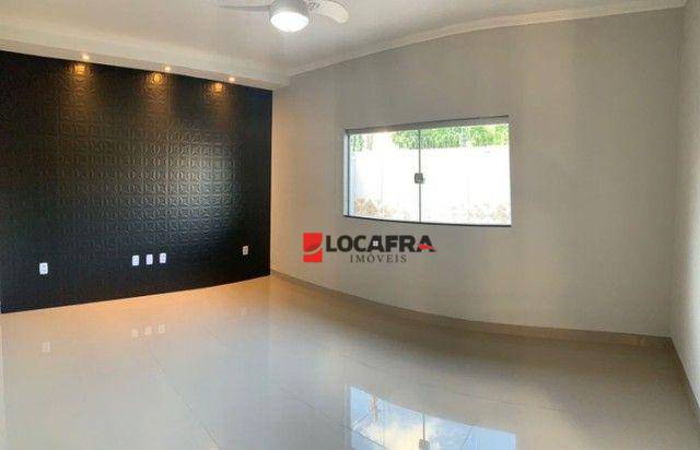 Casa à venda com 3 quartos, 255m² - Foto 8