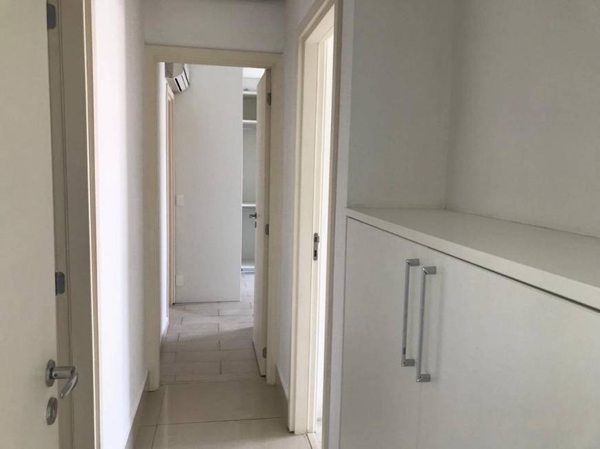 Apartamento à venda com 3 quartos, 126m² - Foto 2