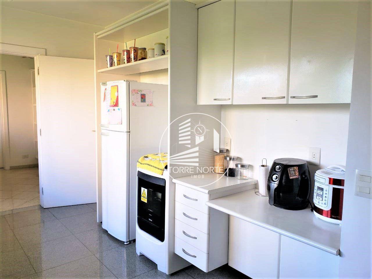 Apartamento à venda com 4 quartos, 320m² - Foto 6