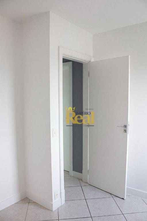 Apartamento à venda com 2 quartos, 55m² - Foto 18