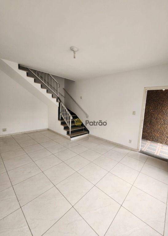 Sobrado para alugar com 2 quartos, 139m² - Foto 6