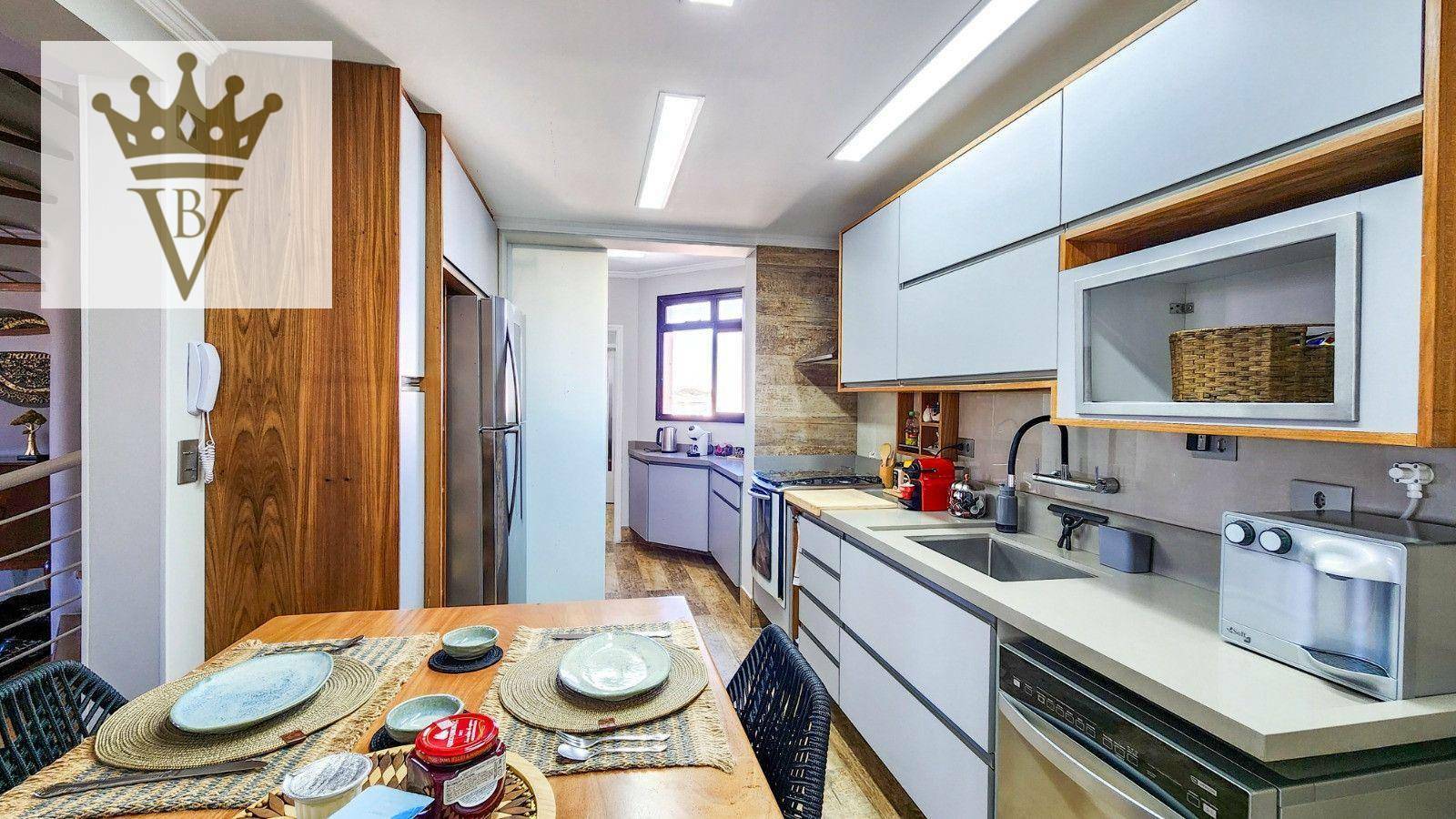 Apartamento à venda com 4 quartos, 216m² - Foto 11