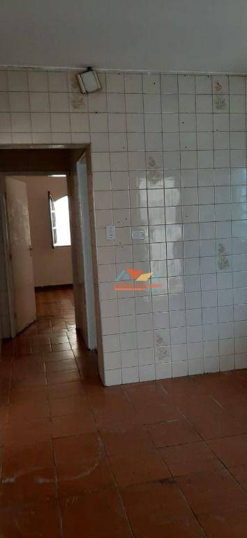 Casa à venda com 4 quartos, 200m² - Foto 38