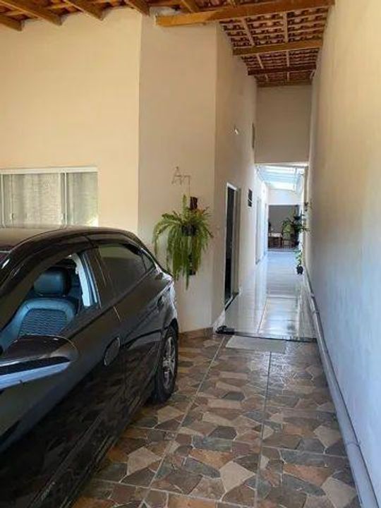 Casa à venda com 2 quartos, 70m² - Foto 2