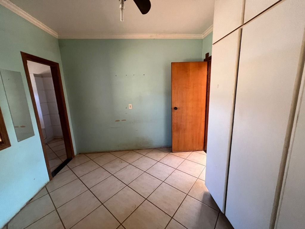 Casa à venda com 4 quartos, 500m² - Foto 13