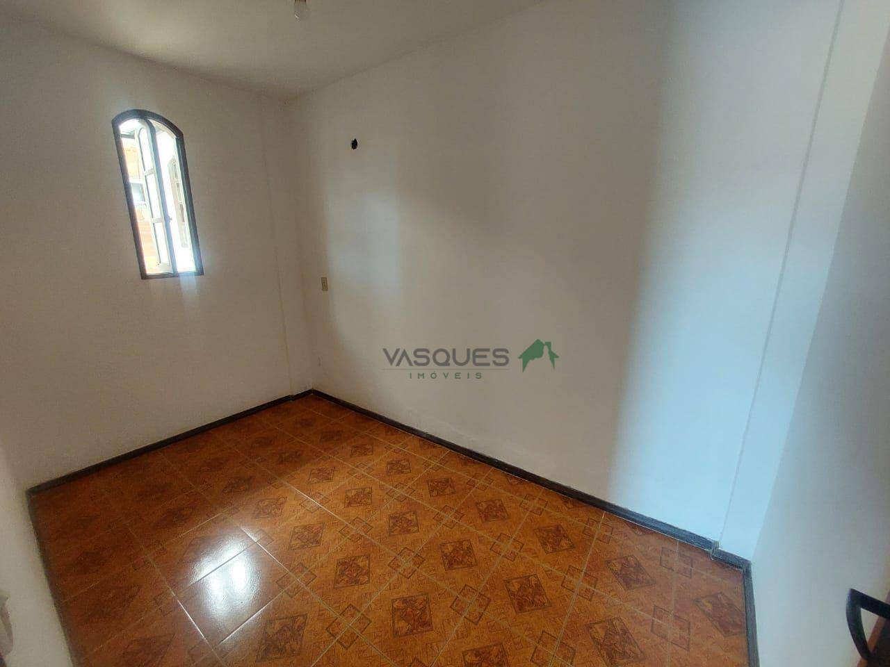 Casa para alugar com 4 quartos, 110m² - Foto 9