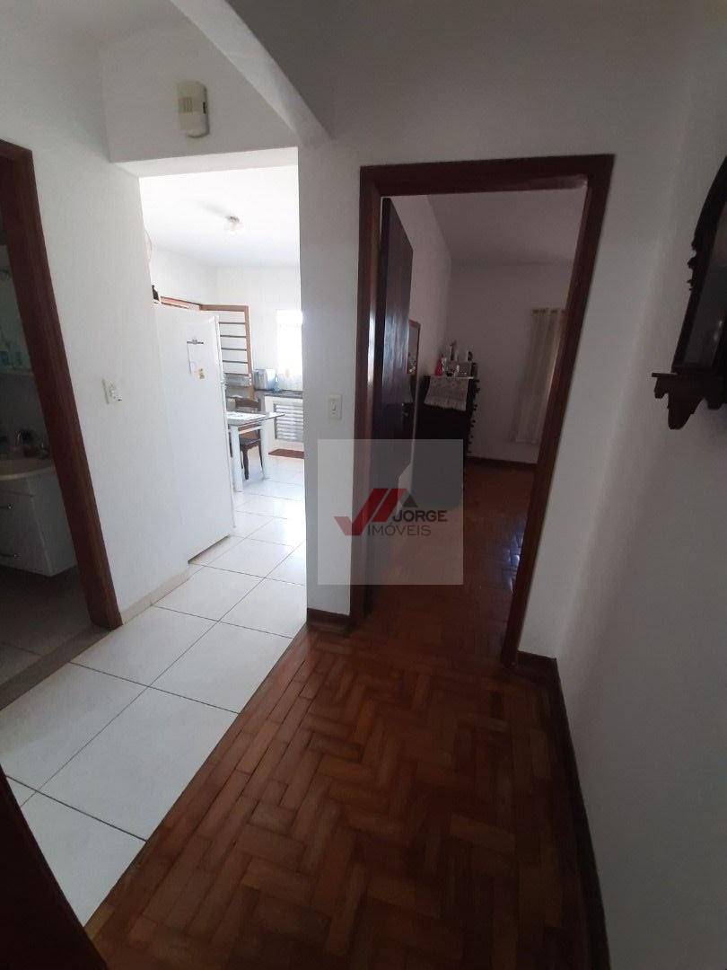 Casa à venda com 2 quartos, 164m² - Foto 13