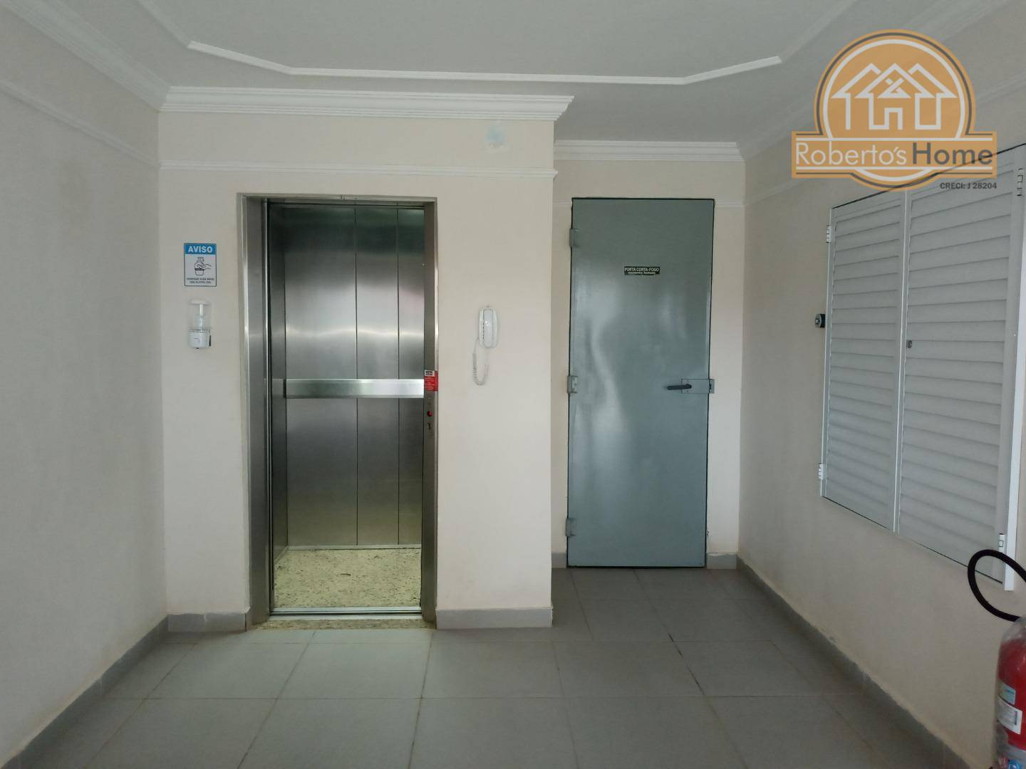 Apartamento à venda com 2 quartos, 64m² - Foto 33