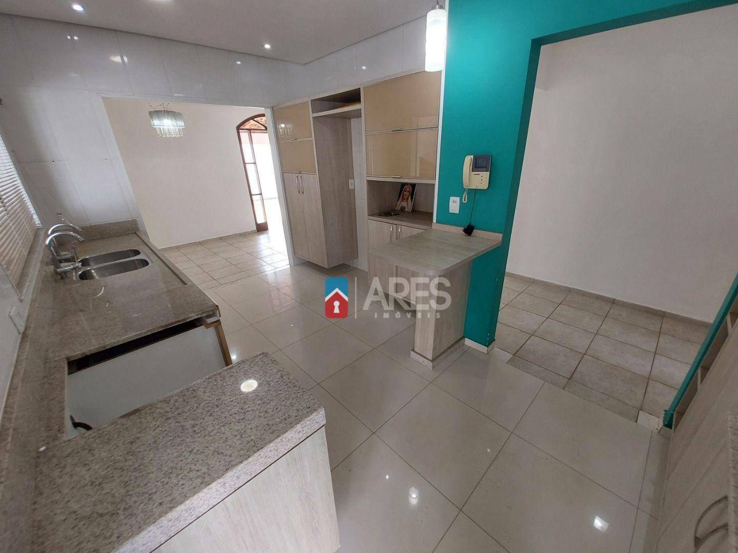 Casa para alugar com 2 quartos, 154m² - Foto 5