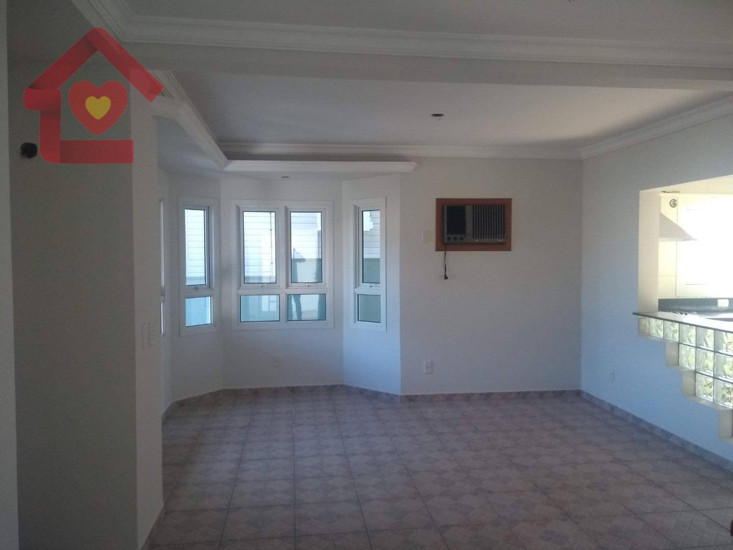 Casa à venda com 3 quartos, 230m² - Foto 5