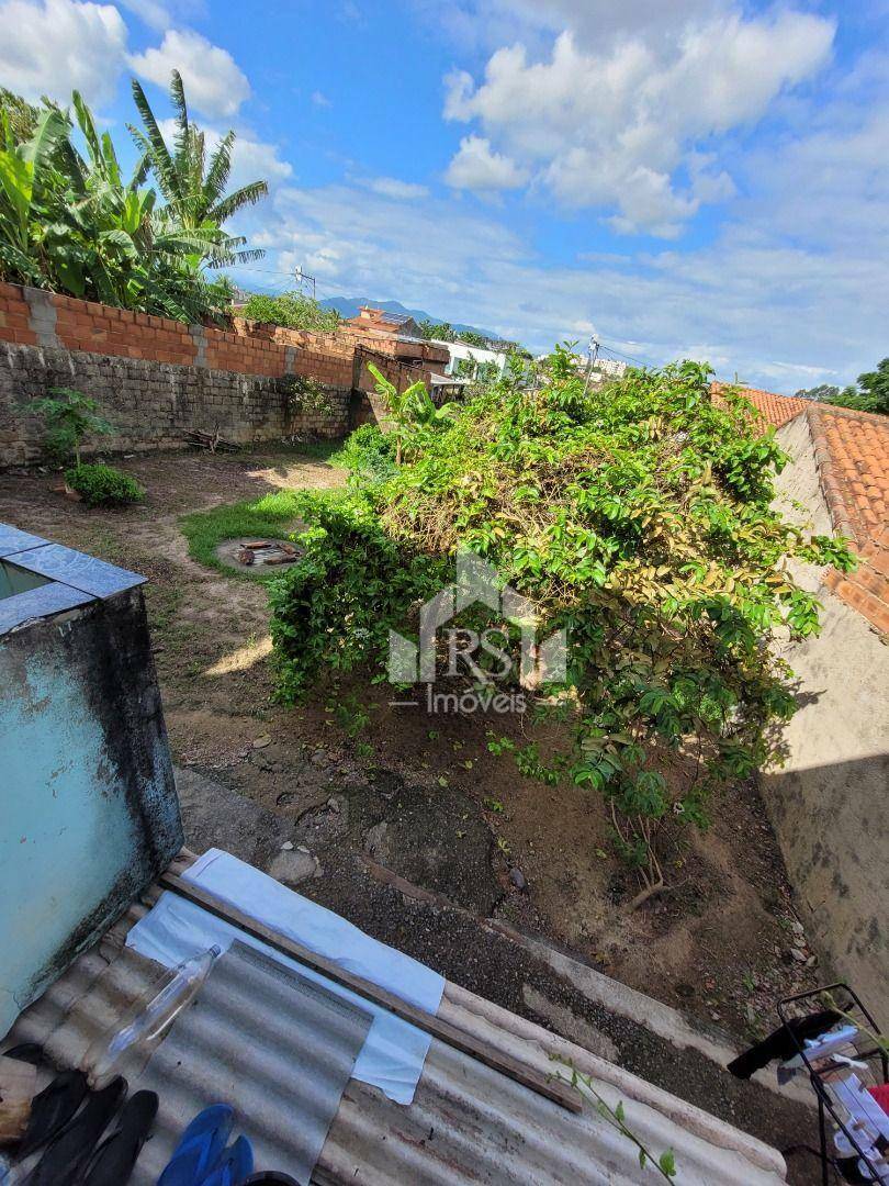 Casa à venda com 3 quartos, 60m² - Foto 10