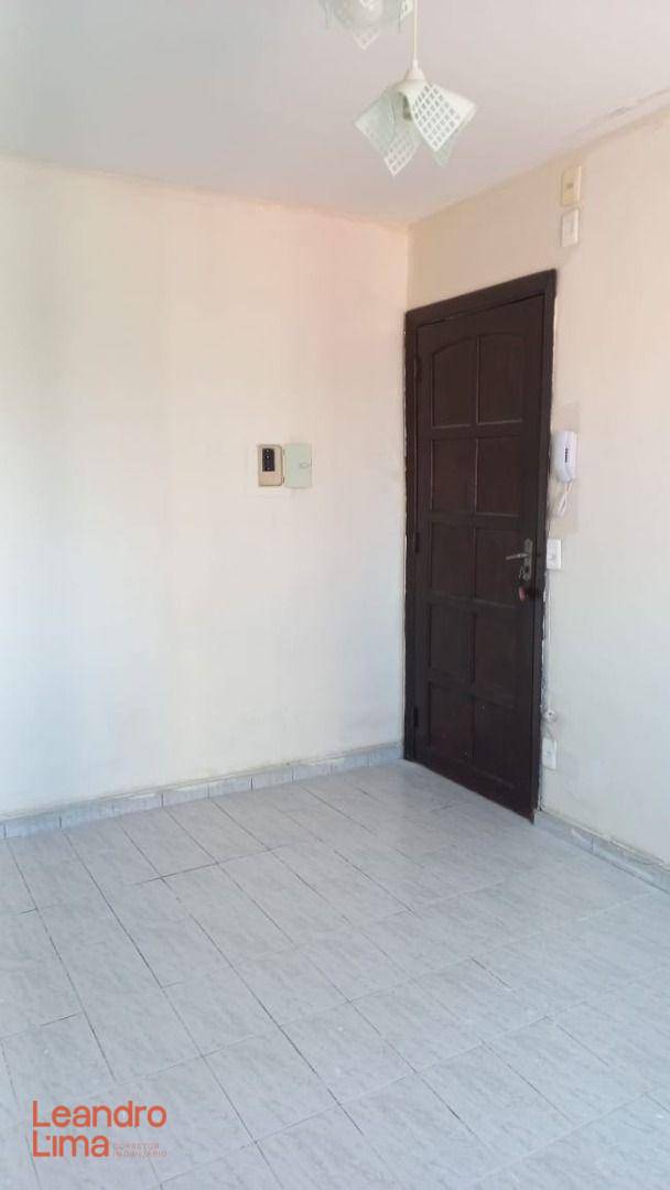 Apartamento à venda com 2 quartos, 53m² - Foto 2