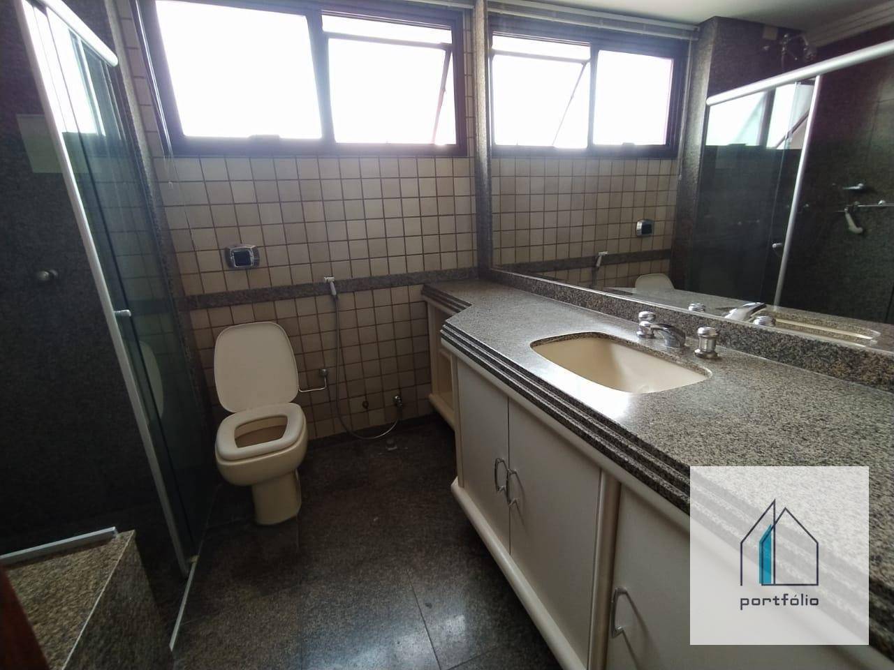 Apartamento à venda com 4 quartos, 208m² - Foto 15