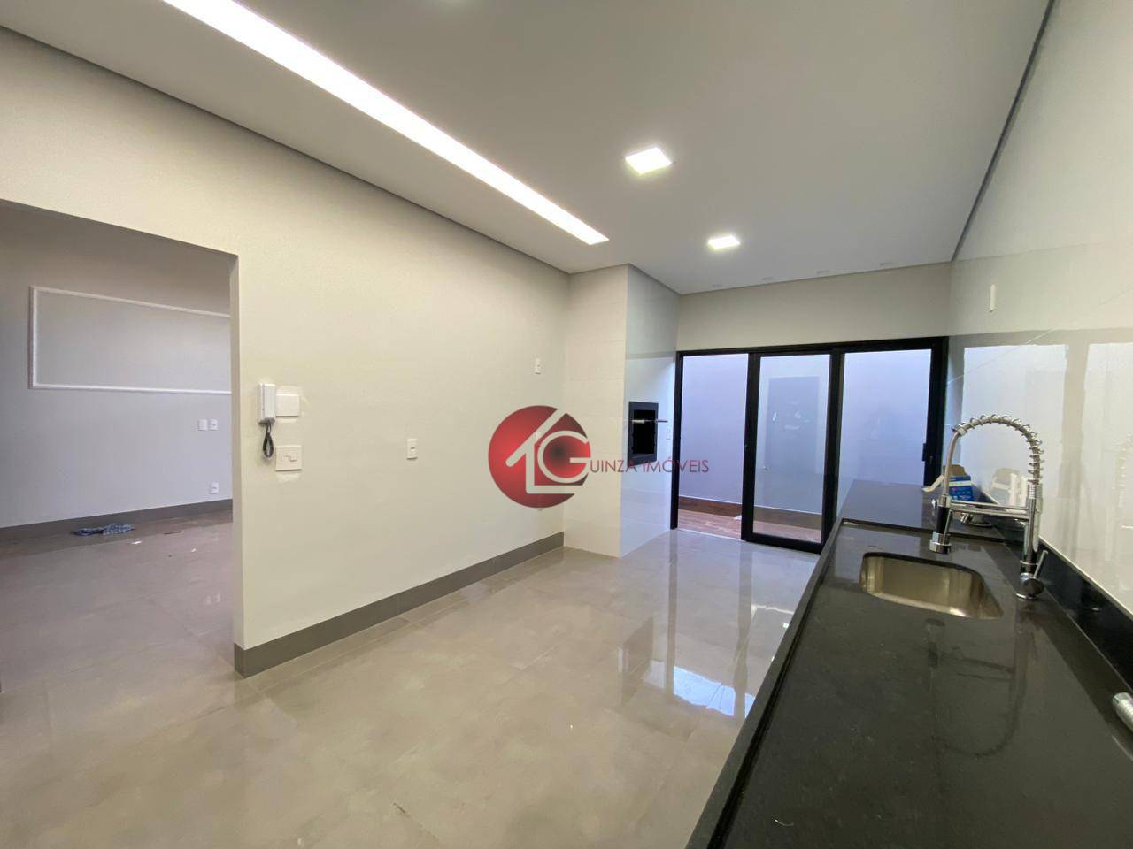 Casa à venda com 2 quartos, 140m² - Foto 6