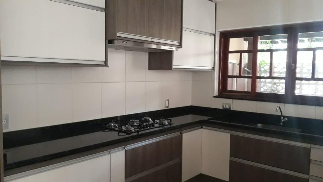 Casa à venda com 2 quartos, 180m² - Foto 7