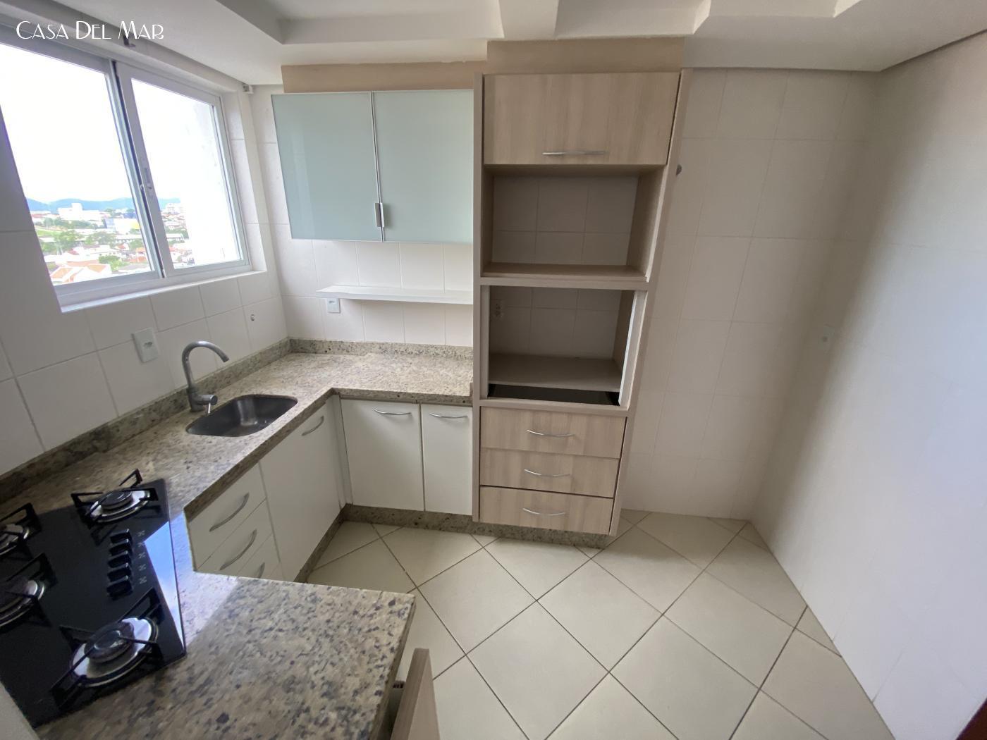 Apartamento à venda com 3 quartos, 137m² - Foto 18