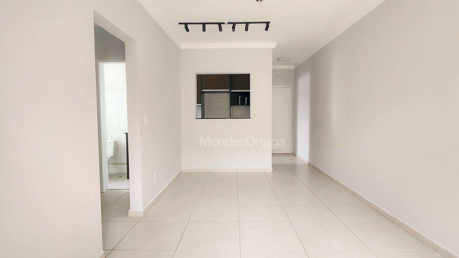 Apartamento à venda com 2 quartos, 70m² - Foto 4