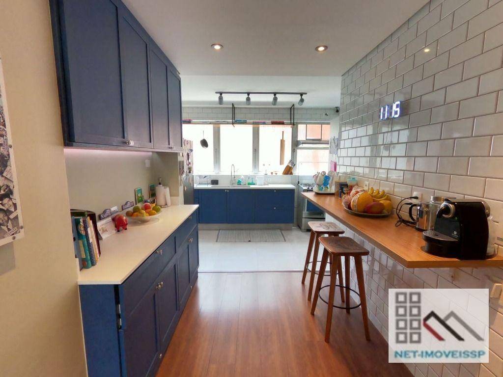 Apartamento à venda com 3 quartos, 150m² - Foto 17